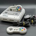 Super Nintendo (SNES) Konsole inkl. 2 Controllern