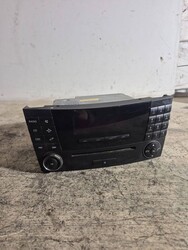Mercedes-Benz E W211 2005 Vorne Radio CD-Player DVD-Player Navigation VGA18028