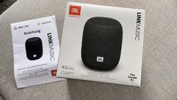 JBL Link Music Smart Bluetooth Lautsprecher - Schwarz