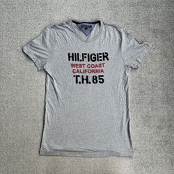 TOMMY HILFIGER Herren T-Shirt Kurzarm Medium Regular Fit Logo Retro 9012 Grau