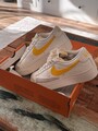 NIKE Blazer Low Platform weiß/gelb/beige - Sneaker - Damen Gr.39/5.5