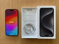 iPhone 15 Pro Max (256GB) - Titan Schwarz & Feingewebe & Silikon Case