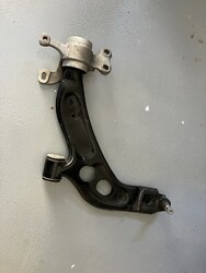 BMW F40 F44 F45 F46 F48 F39 MINI F54 F60 6879843 Querlenker Vorne Links 8831645 