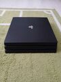 Sony PlayStation 4 Pro 1TB Spielkonsole mit 2 DualShock 4 Controllern - Schwarz
