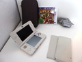 Nintendo New 3DS weiß Handheld   1UP Design   + Spiel