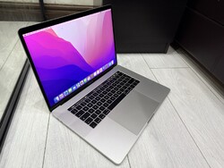 Apple MacBook Pro Retina 15,4"" 2016 512GB SSD 16GB RAM 2,7 GHz Core i7 Pro455 2GB