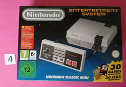 Nintendo Entertainment System NES Classic Mini Boxed New