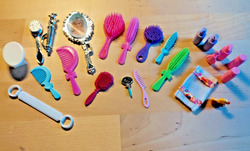 Barbie Puppen Zubehör Beauty Styling Badezimmer Spiegel Bürste Kamm Shampoo etc