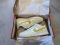 ✅ NEU | Nike Dunk Low OG Yellow Strike | Sneaker Damen DM9467 700 | Gr. 39