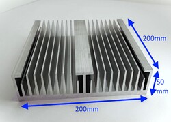 Großer Aluminium Kühlkörper 200x200x50mm