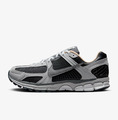 Nike Zoom Vomero 5 in dunkelgrau und schwarz alle Größen limitierter Bestand