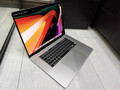 Apple MacBook Pro Retina 16“ 2019 - 2TB SSD 32GB Ram 2,4GHz 8-Core i9 5500M 4GB