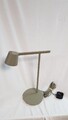 Muuto 22324 Tip Olive Moderne Designer LED Tischleuchte