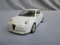 Mondo Motors Alfa Romeo Giulietta weiß Maßstab 1:43,L=9,5 cm