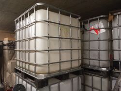 IBC Container, Wasserfass, 1000 Liter Regenfass, Regentonne,
