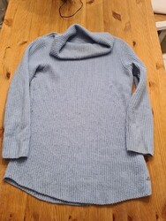 Hellblauer  Pullover 10 % Kaschmir
