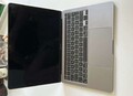 Apple MacBook Pro 13 Zoll (256GB SSD, Intel Core i5 7. Gen, 2,3GHz) Space Grau 