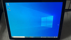 Microsoft Surface Pro 5 Tablet 12.3" i5-7300U (2,6GHz) 8GB RAM 256GB SSD LTE