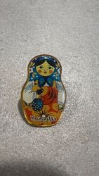 Matryoshka Brosche Pin Button gold