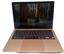 MacBook Air 13" (2020) - M1 - 8-Core CPU - 8-Core GPU - 8GB - 512GB - GOLD