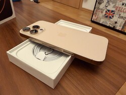 apple iphone 16 pro max 256gb wüstensand