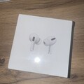 Versiegelte, nagelneue Apple AirPods Pro 1. Generation mit MagSafe Ladecase