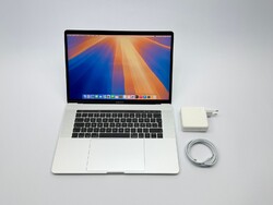 Apple MacBook Pro Retina 15,4“ 8-Core i9 2,3 Ghz 512 GB SSD 16GB 2019 Teildefekt