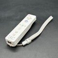 Nintendo Wii Original Remote Motion Plus Controller in Weiß