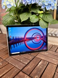 Microsoft Surface Book 2 | 13.5" 2.5K i5-7300U | 256 GB SSD | 8 GB RAM | 2 in 1