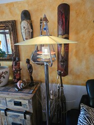 stehlampe wohnzimmer , außergewöhnlichees Design