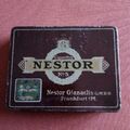 Zigarettendose, Nestor Nr. 5, ca 10 cm x 7,5 cm x 2 cm, gebraucht, Alter unklar