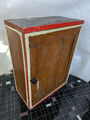 Holzschrank Antik Wandschrank Hängeschrank Vitrine mit Thermometer Chabby Shick