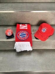 FC Bayern Schal, Schlüsselanhänger, Puzzle Ball, Cap handsigniert Lahm/Klose u.a