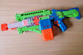 Nerf Elite 2.0 X2 Double Punch Blaster Pistole elektrisch mit Batterien voll funktionsfähig