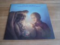 LP   THE MOODY BLUES  -  EVERY GOOD BOY DESERVES FAVOUR    THRESHOLD  RECORDS