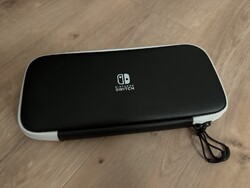 NINTENDO Switch OLED Tasche schwarz/weiß Zubehör Transport Schutztasche