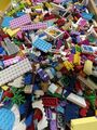LEGO® Friends Original Mix  - 200 gemischte Steine + 2 Minifiguren