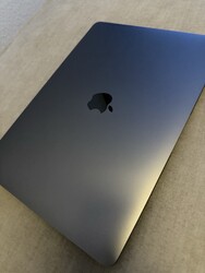 Apple MacBook Air 13 Zoll, 256GB SSD, M1, 8GB, Space Grau