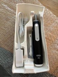 Oral-B Pro Series 3 Plus Edition Elektrische Zahnbürste mit drei Putzmodi