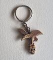 Vintage Schlüsselring Sammlerstück Adler auf Schädel Harz