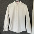 TOMMY JEANS Bluse Damen Gr. S Slim Fit Weiß Hilfiger Hemd Shirt 36