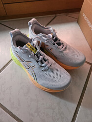 ASICS Gel-Nimbus 26 Paris - Damen Laufschuhe Grau 