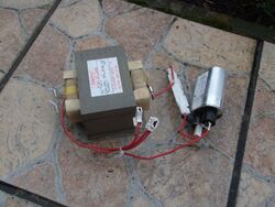 Ersatzteil  Travo Hochspannungstransformator Mikrowelle SEVERIN Type 7874