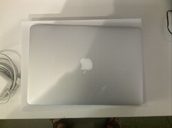 13 Mac Book Air 1 8 GHz Dual Core Intel Core I5 mit 3 MB L3 Cach. 8 GB RAM 128 M