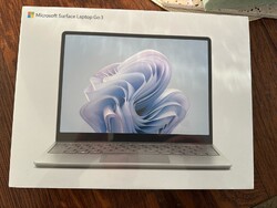 MICROSOFT Surface Laptop Go 3, mit 12,45 Zoll  I5-1235U/8GB/256GB NEU