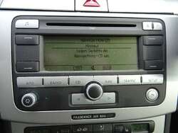 VW Passat 3C original Radio-Navigationssystem RNS300 1K0035191D inkl. Code BJ200
