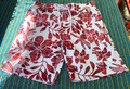 Badeshorts, weiss-rot, mit 5 Taschen, Netzeinsatz, Gr. L (L-XL)