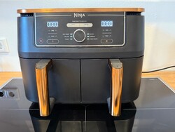 Ninja Foodi MAX Dual Zone Heißluftfritteuse Kupfer AF400EUCP 2470 Watt , 9,5 L