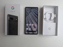 Google Pixel 7A 5G 128GB Charcoal Display Neu