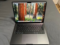 APPLE MacBook Pro 2024 14,2 Zoll 16 GB RAM 512 GB SSD Apple M4 MW2U3D/A B-Ware